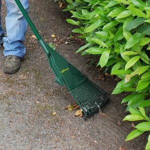 Râteau télescopique ramasse-feuilles - Outils de jardin GARDIREX